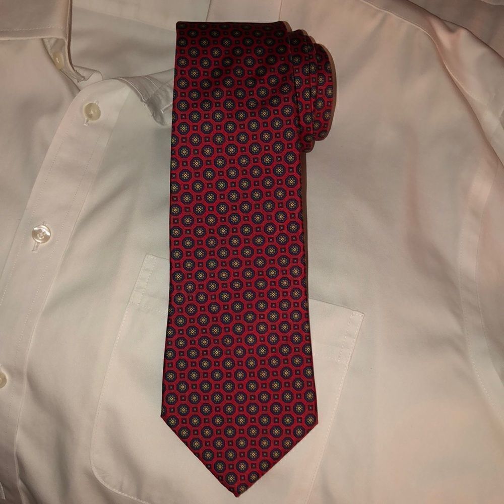 American Traditions Italian Silk Red Gold Navy Ivory Medallions Tie